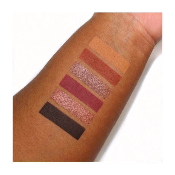 BEAUTY VAULTE 6 SHADE EYESHADOW PALETTE WITH RICH COLORS, NEW IN BOX - Picture 3 of 5